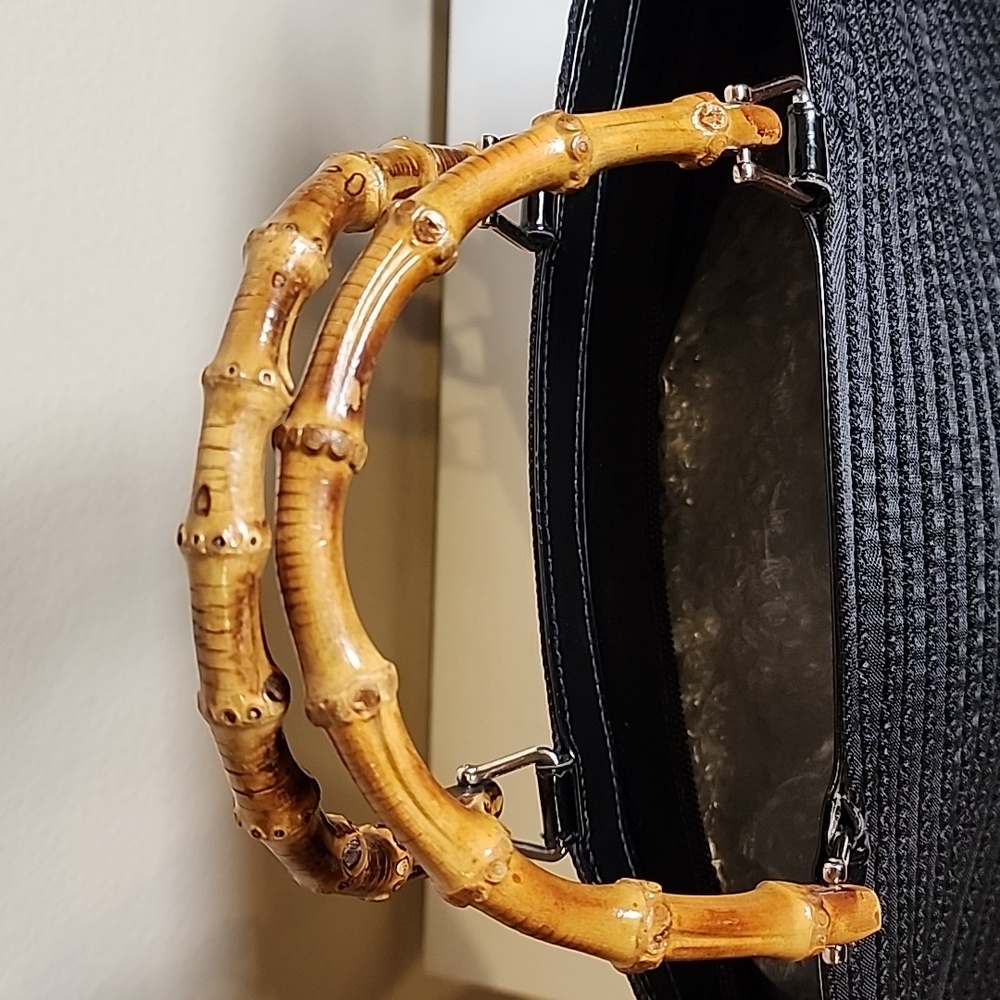 Gucci Tote With Bamboo Handles And COA - Picture 3 of 15